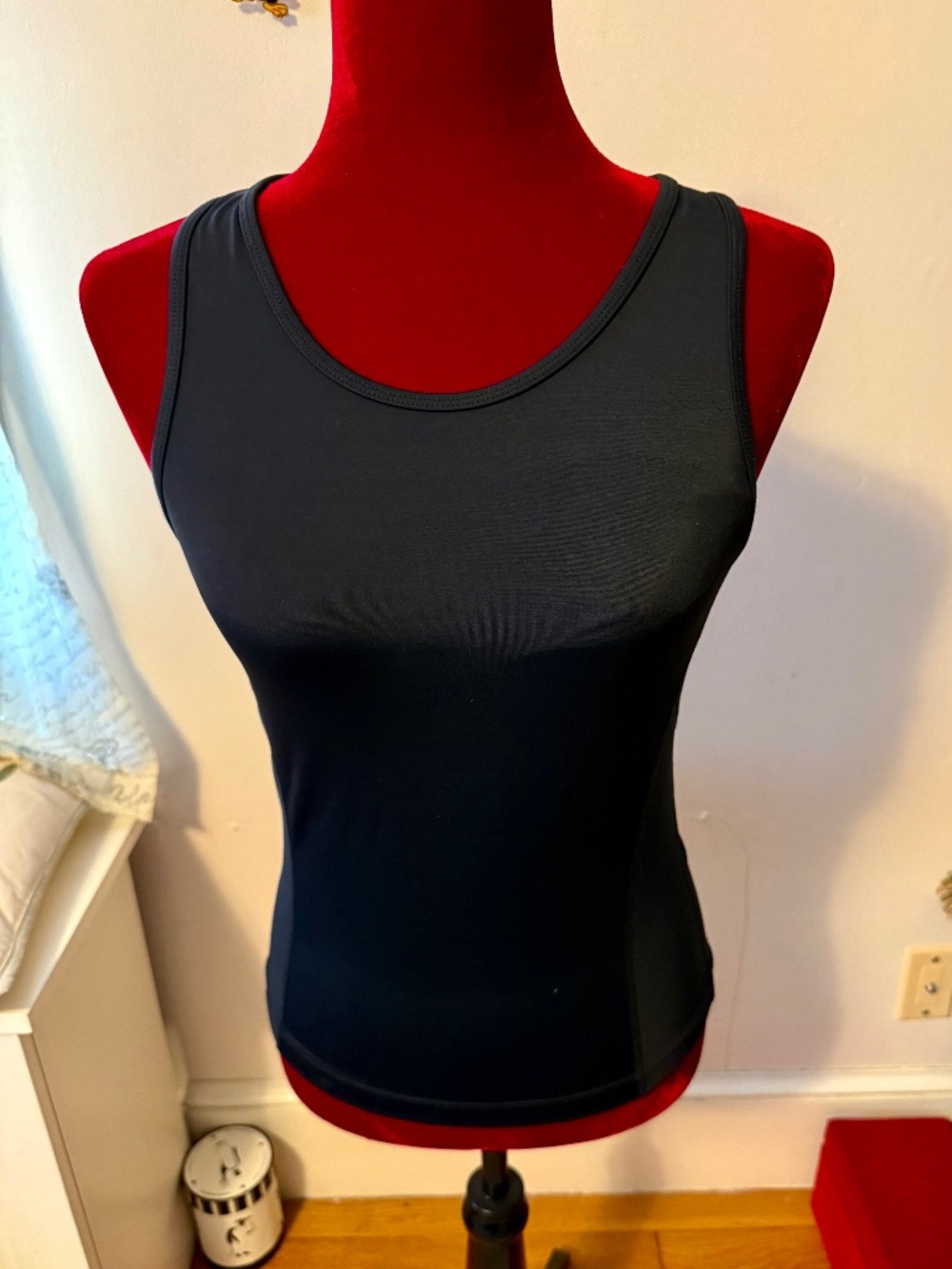 Dankskin wms Black Tank Top w/ bra size L